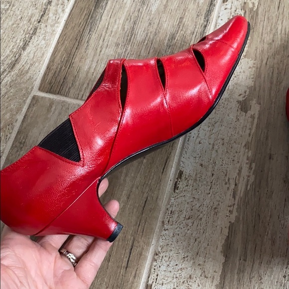 New York transit red heels, size 6 - Picture 5 of 8